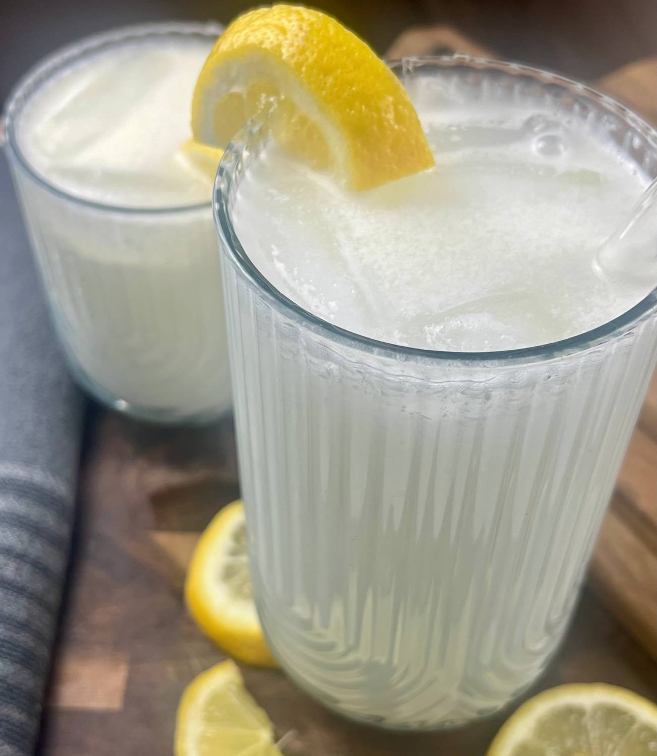 Creamy Keto Lemonade (Low Carb & Sugar Free)